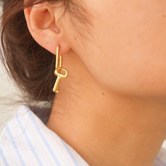 NEW 18K Gold Plated Key Drop Hoop Earrings - Picture 3 of 11
